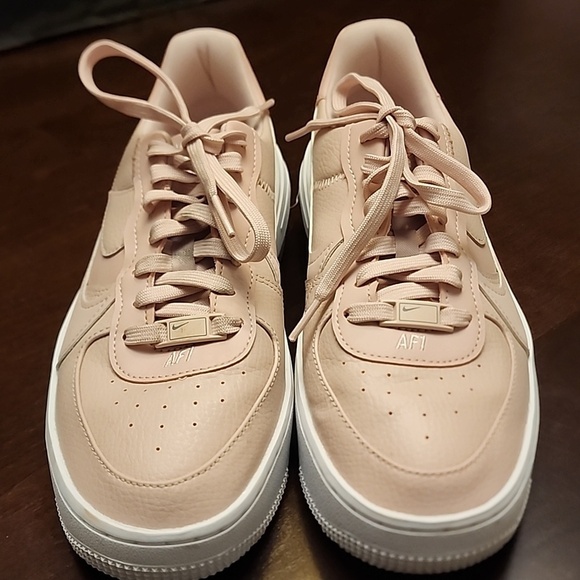 Nike Shoes - Nike Women’s Air Force 1 Platform size 8 Pink